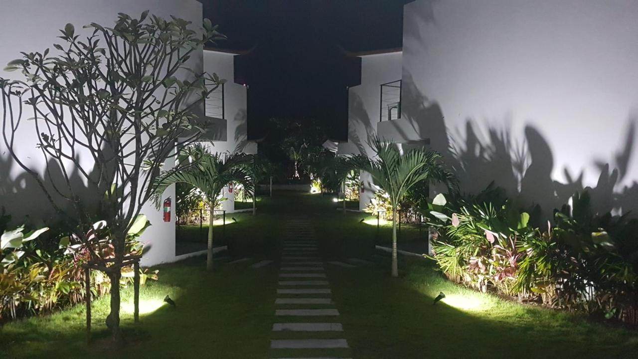 La Plage Resort & Beach Club Baan Tai Exteriér fotografie